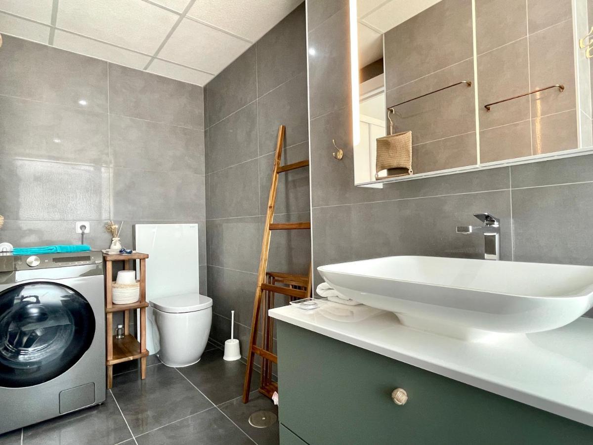 Modern Place City & Beachlife In Heart Of Torremolinos By Solrentspain Apartamento Exterior foto